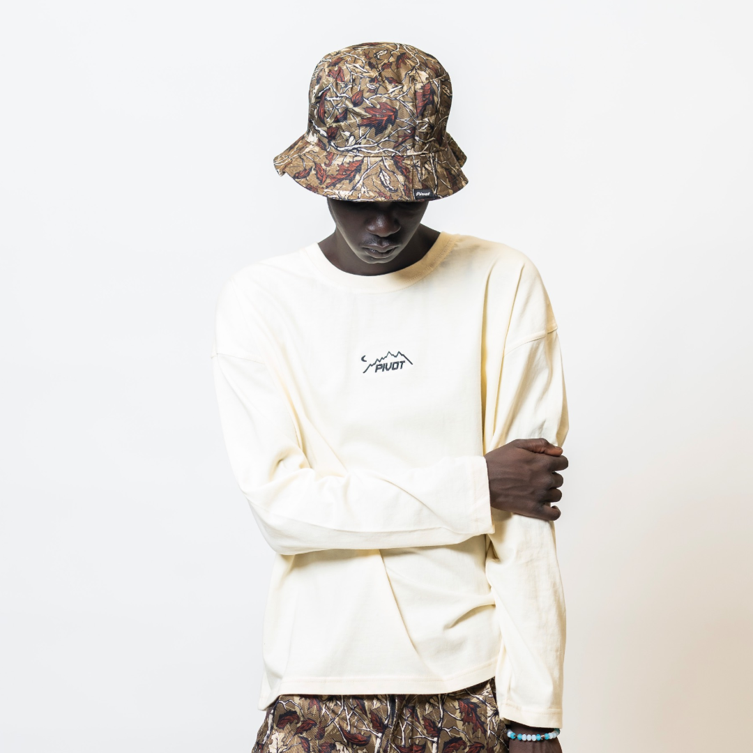 Cream Pivot Essential LS